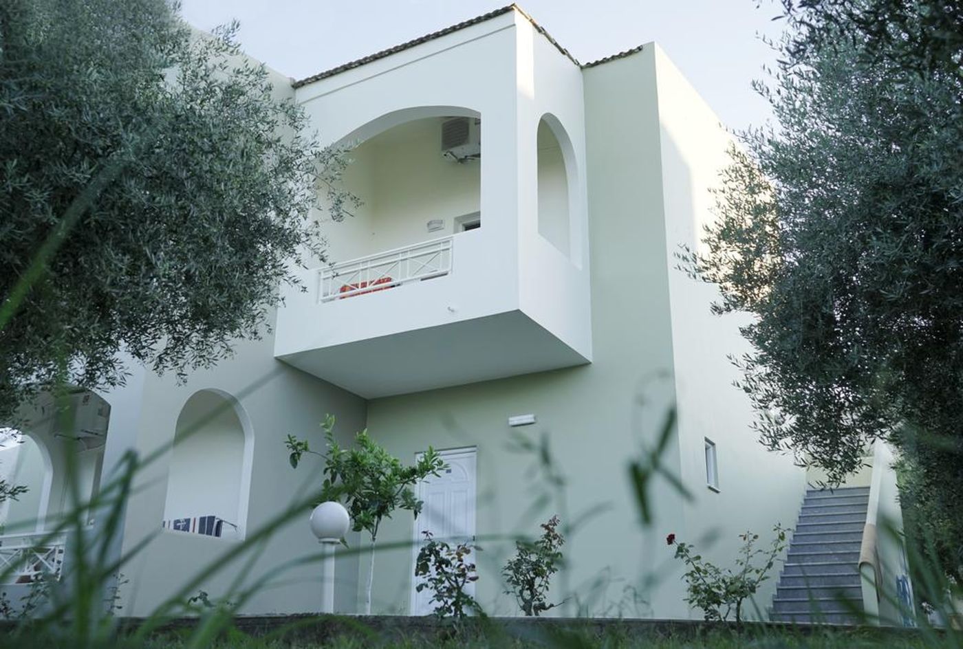 Vardis Olive Garden Hotel