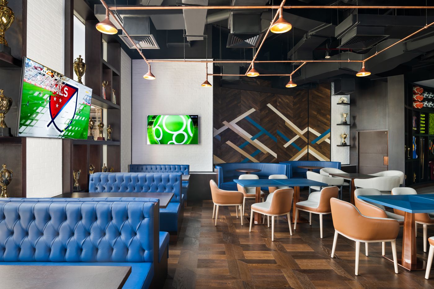 Fairmont-Dubai-Bar-39