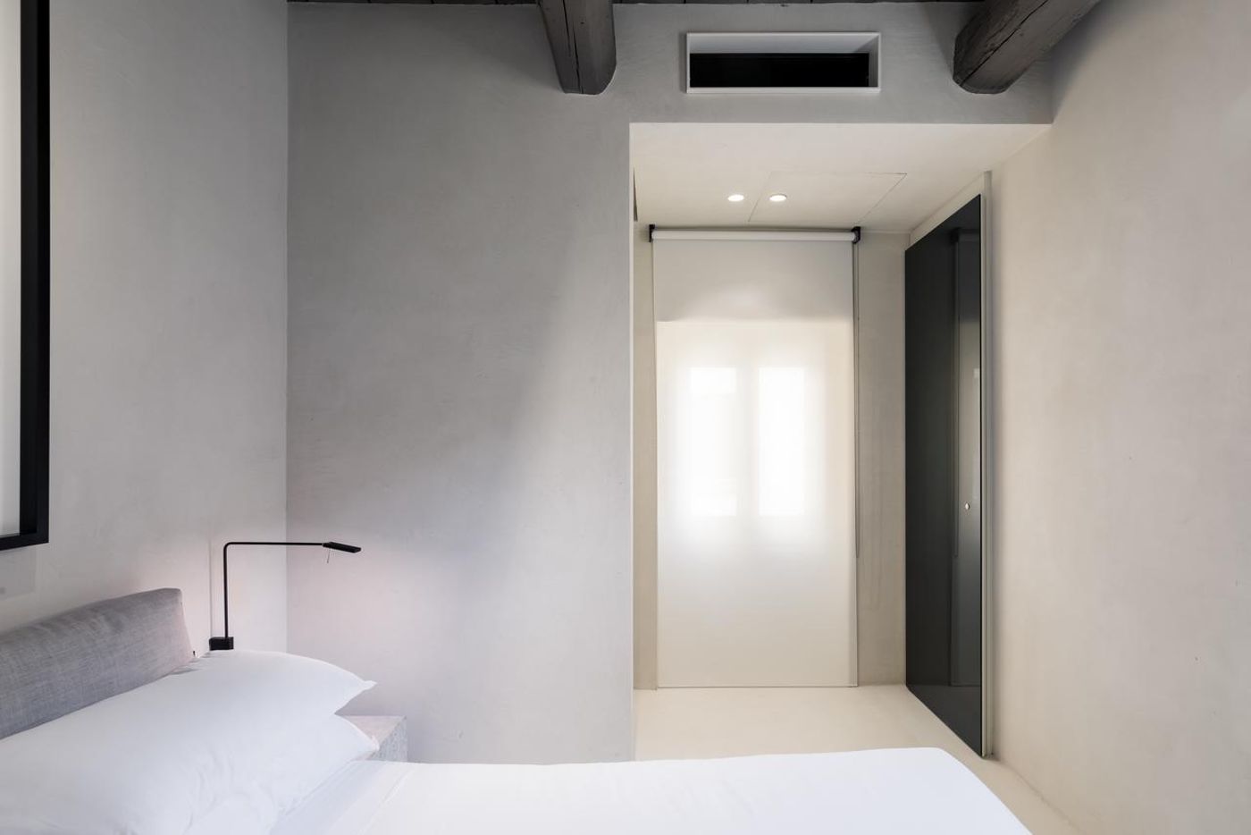 Scenario-Italy-Roma-Room-8