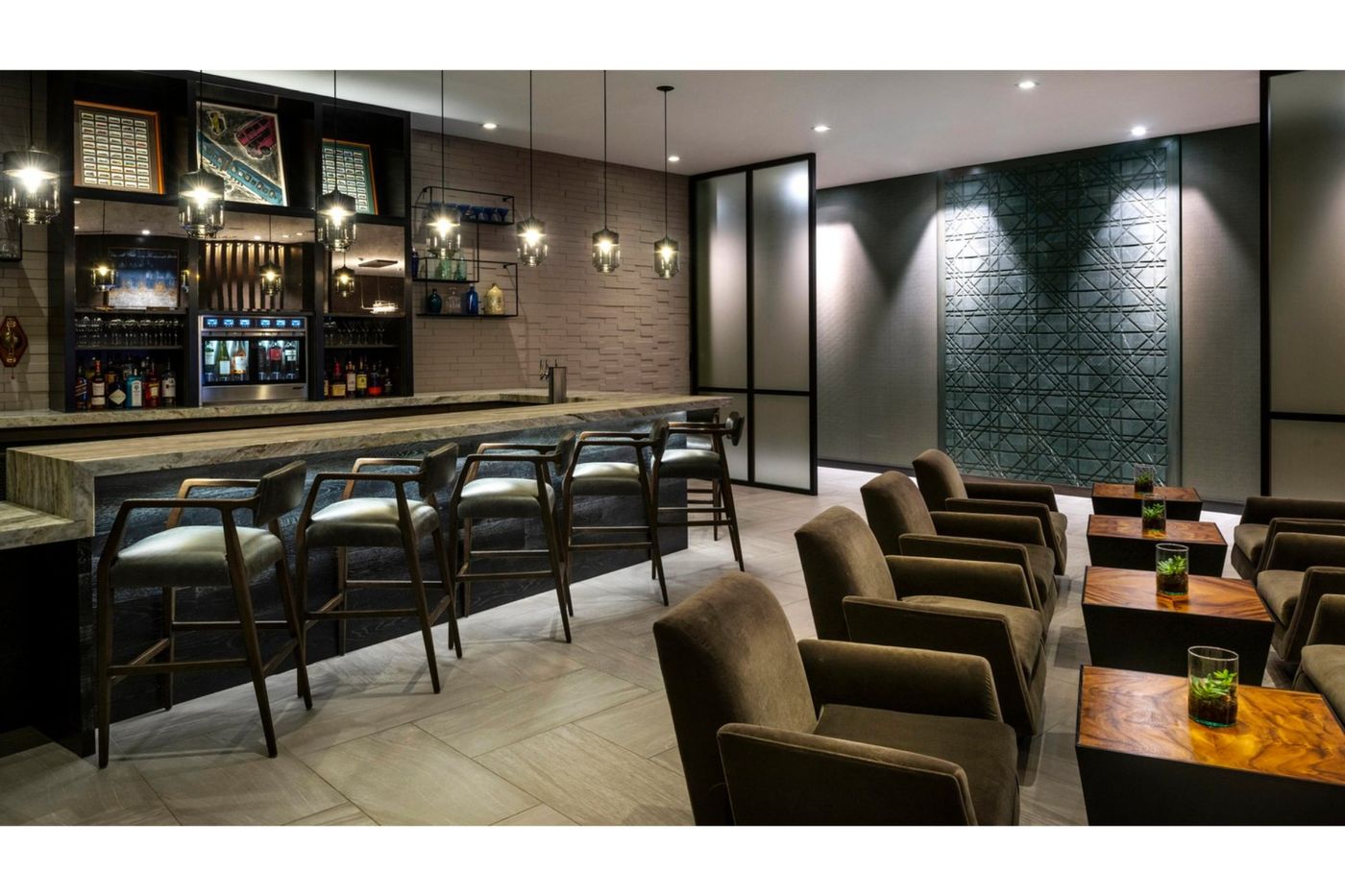 Ac-Hotel-By-Marriott-Boston-Cleveland-Circle-Bar-12