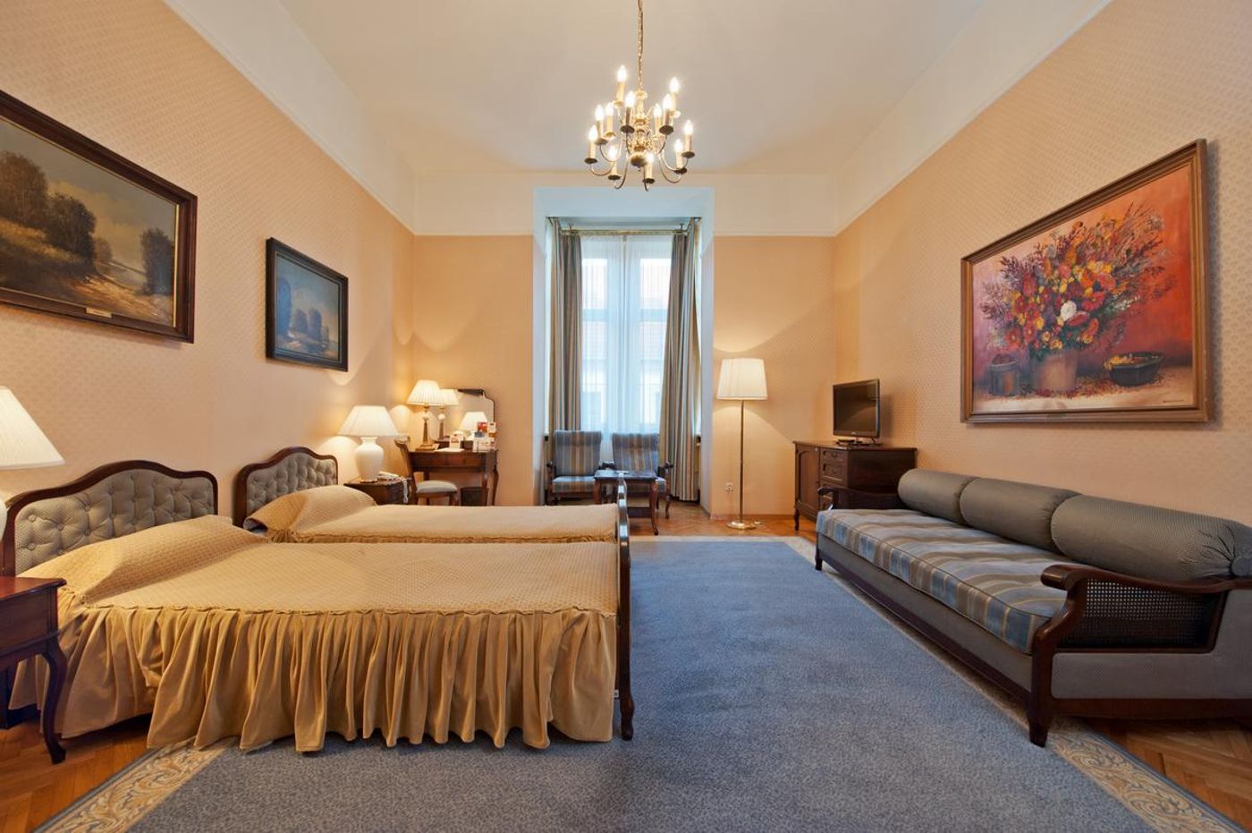 Grand-Krakow-Room-8