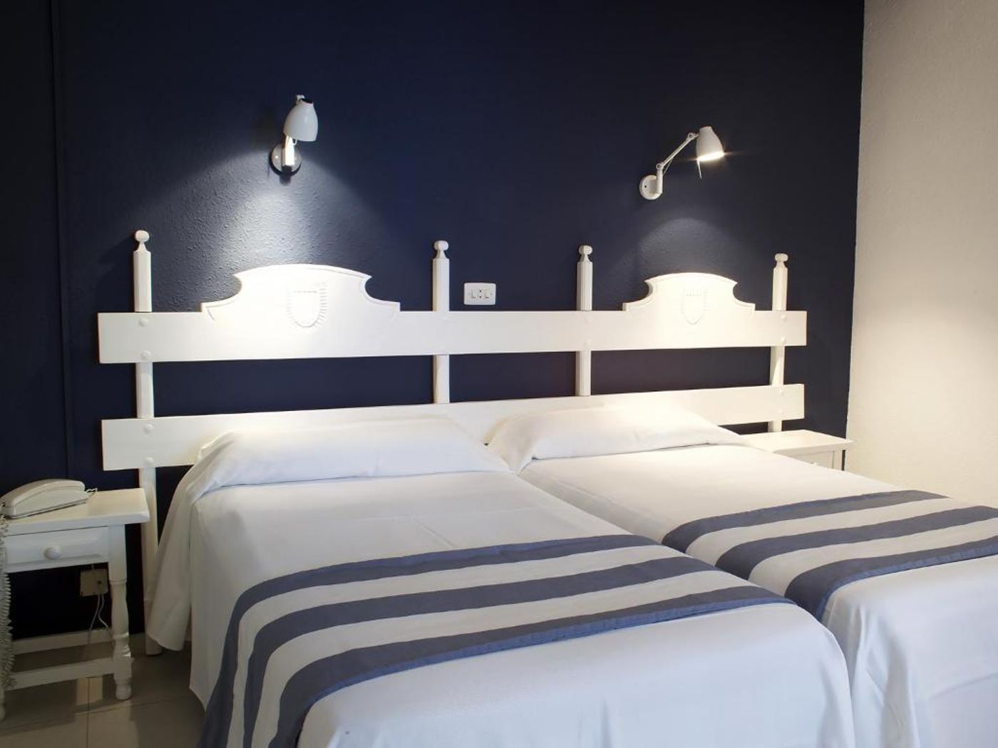 Els-Pins-Hotel-Room-28