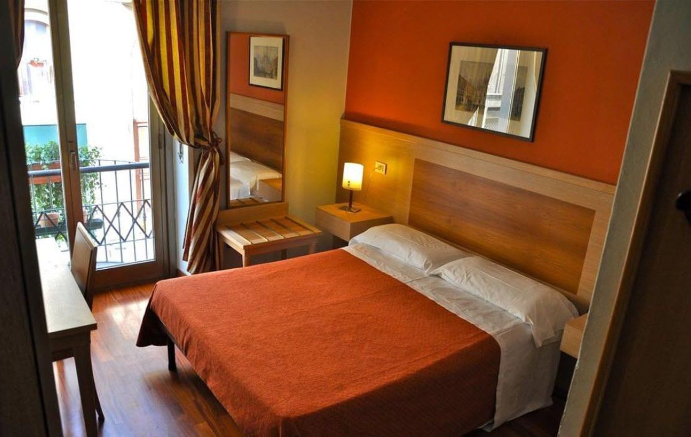 Hotel-Dover-Room-17