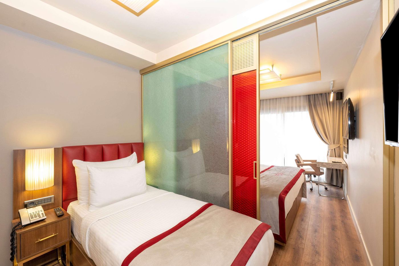 Ramada-by-Wyndham-Istanbul-Pera-Room-42