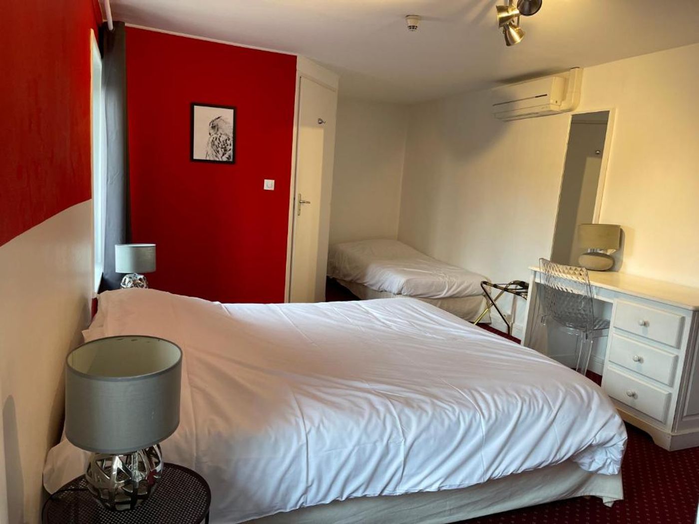Logis Hotel Medievale - France - CIVRIEUX D'AZERGUES - Room - 3