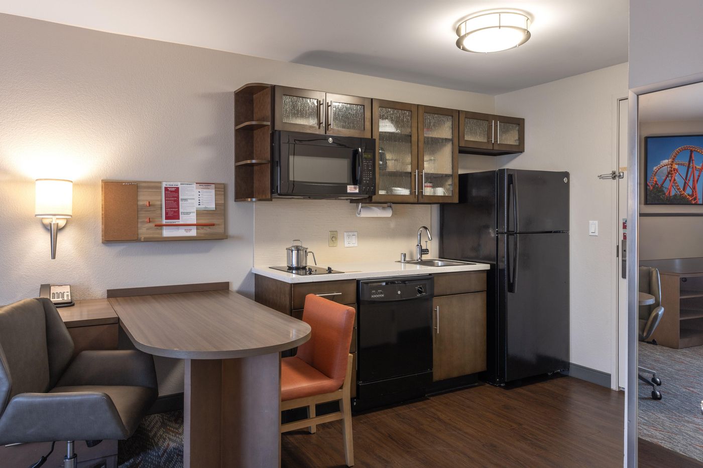 Candlewood-Suites-Anaheim-Resort-Room-19