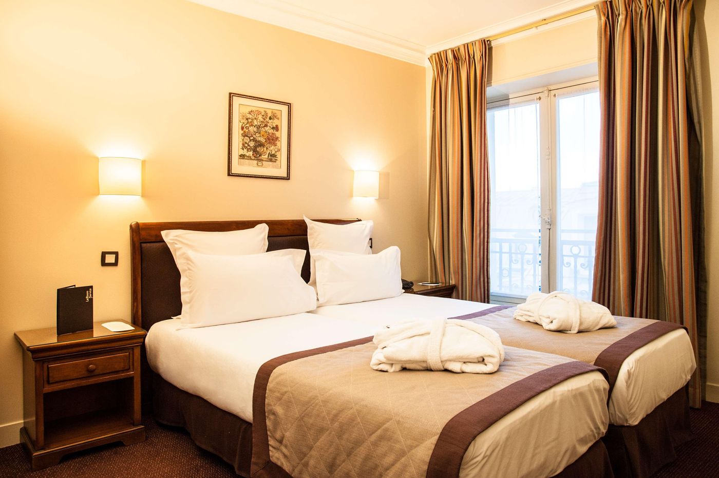 Saint-James-Albany-Paris-Hotel-Spa-Room-33