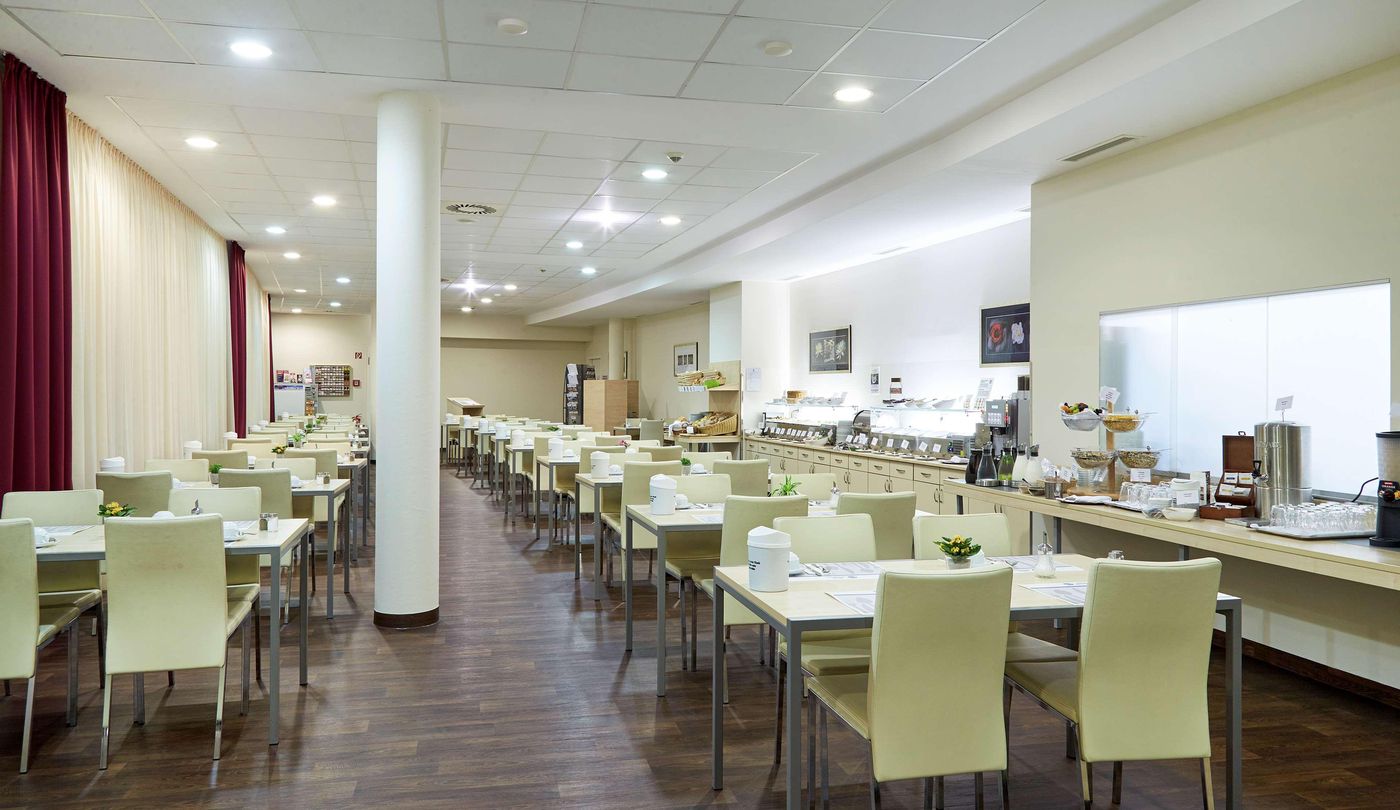 B-B-HOTEL-Berlin-Mitte-Restaurant-41