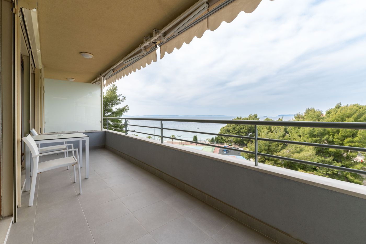 The-Residence-Room-71