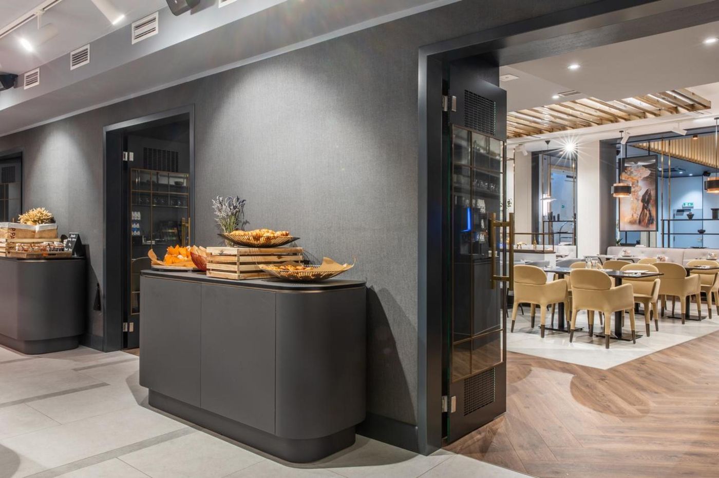 Radisson-Blu-Hotel-Prague-Restaurant-51