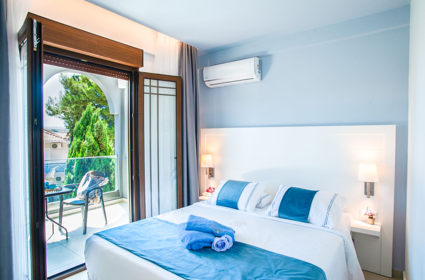 Lily-Ann-Village-Room-30