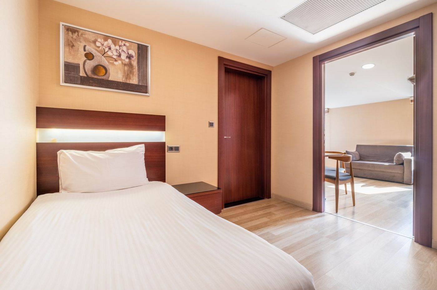 Park-by-Clover-Hotel-Room-26