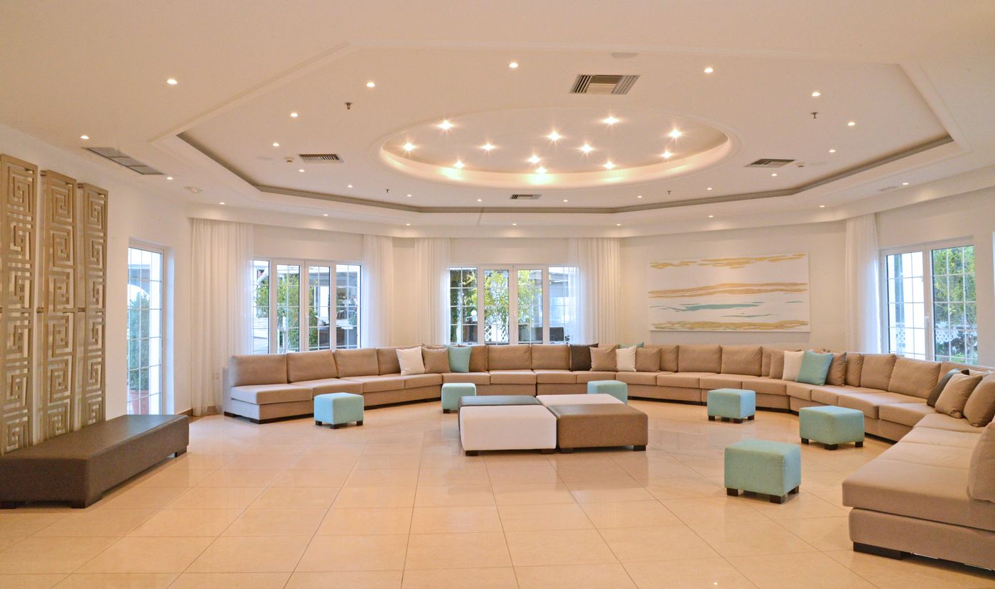 Magda-Hotel-Lobby-43