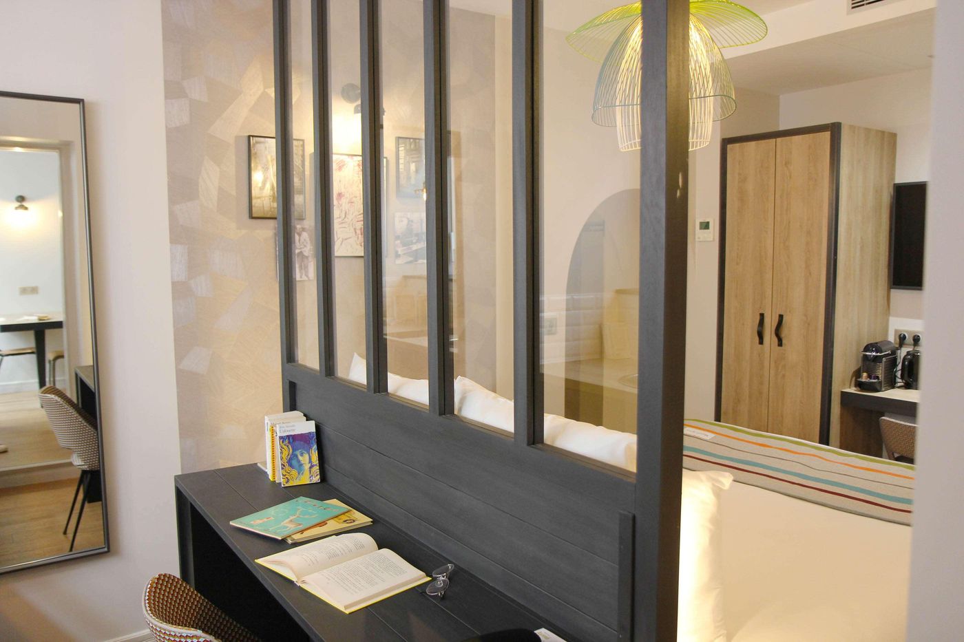 Hotel-Litteraire-Marcel-Ayme--BW-Premier-Collectio-Room-36