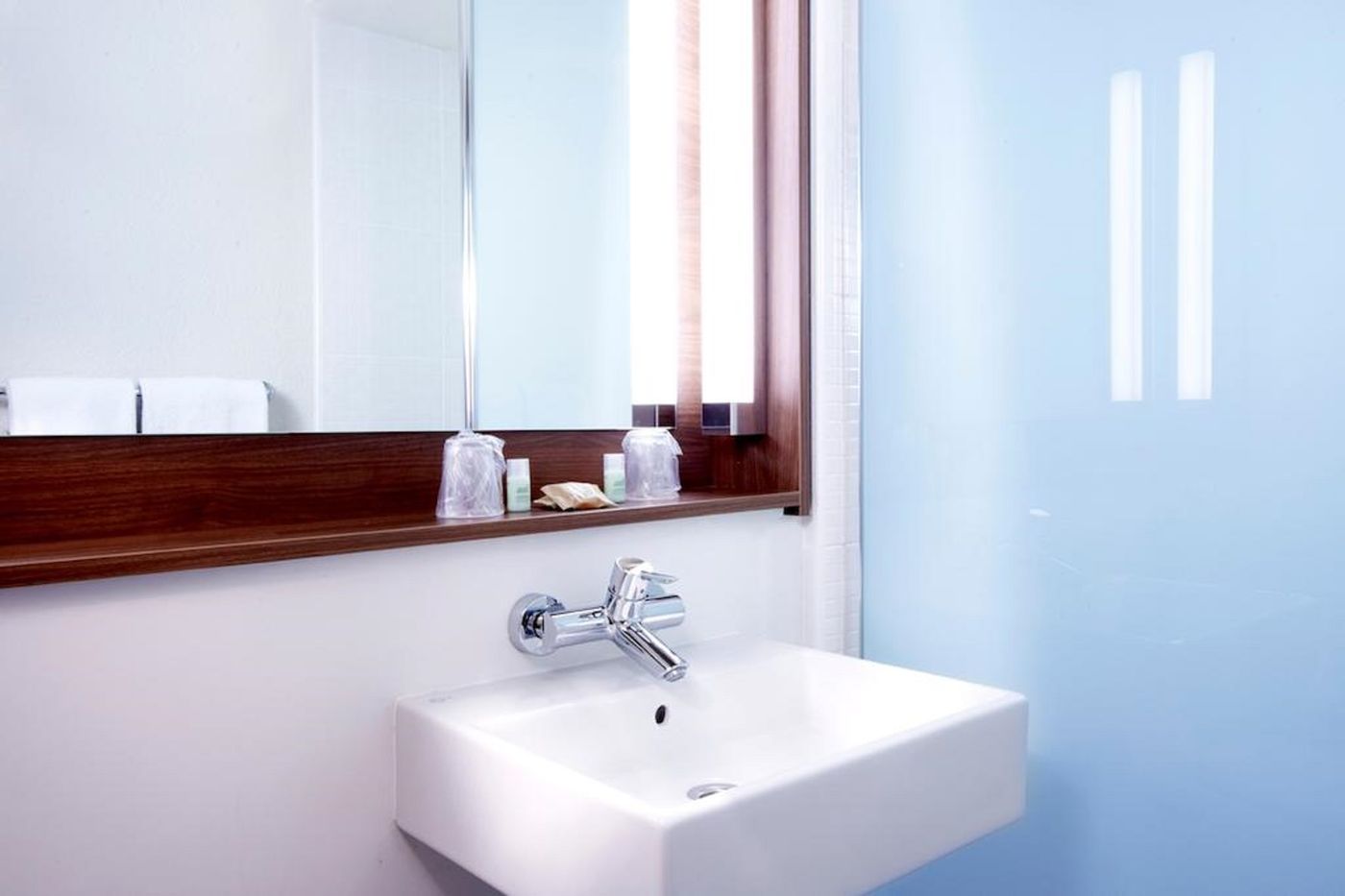 CAMPANILE-MARNE-LA-VALLEE--------Bussy-Saint-Georges-Room-18