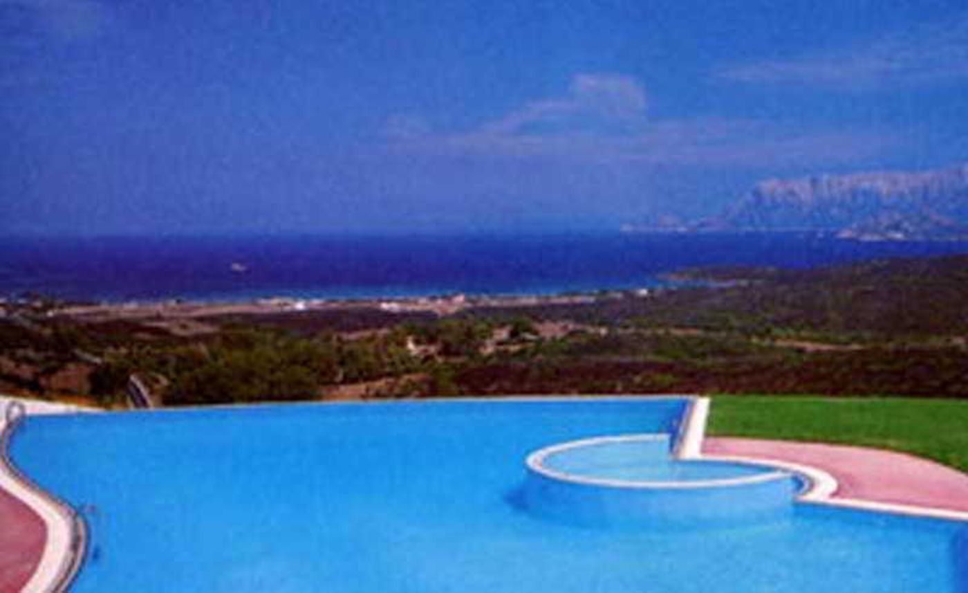 Luna-Lughente-Pool-4