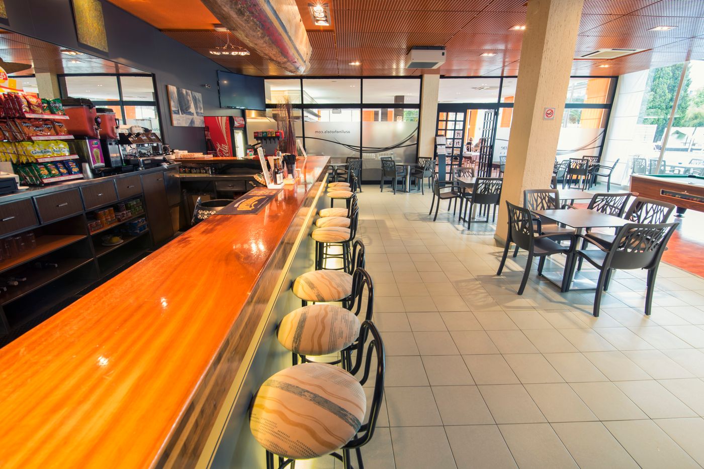 Azuline-Hotel-Pacific-Bar-33