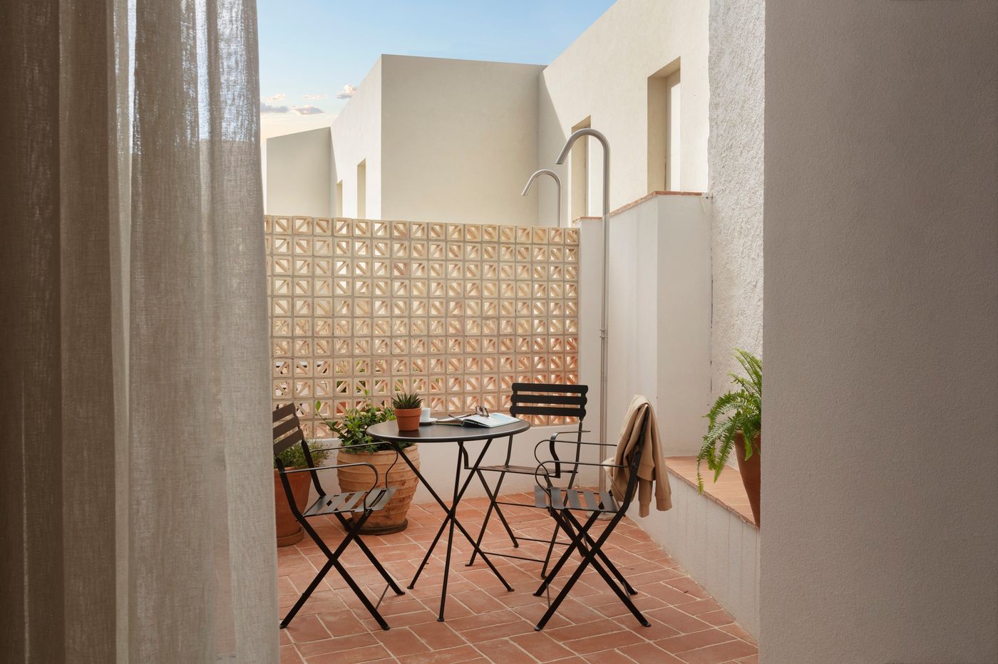 12.06.25 Elisabeth by the Sea