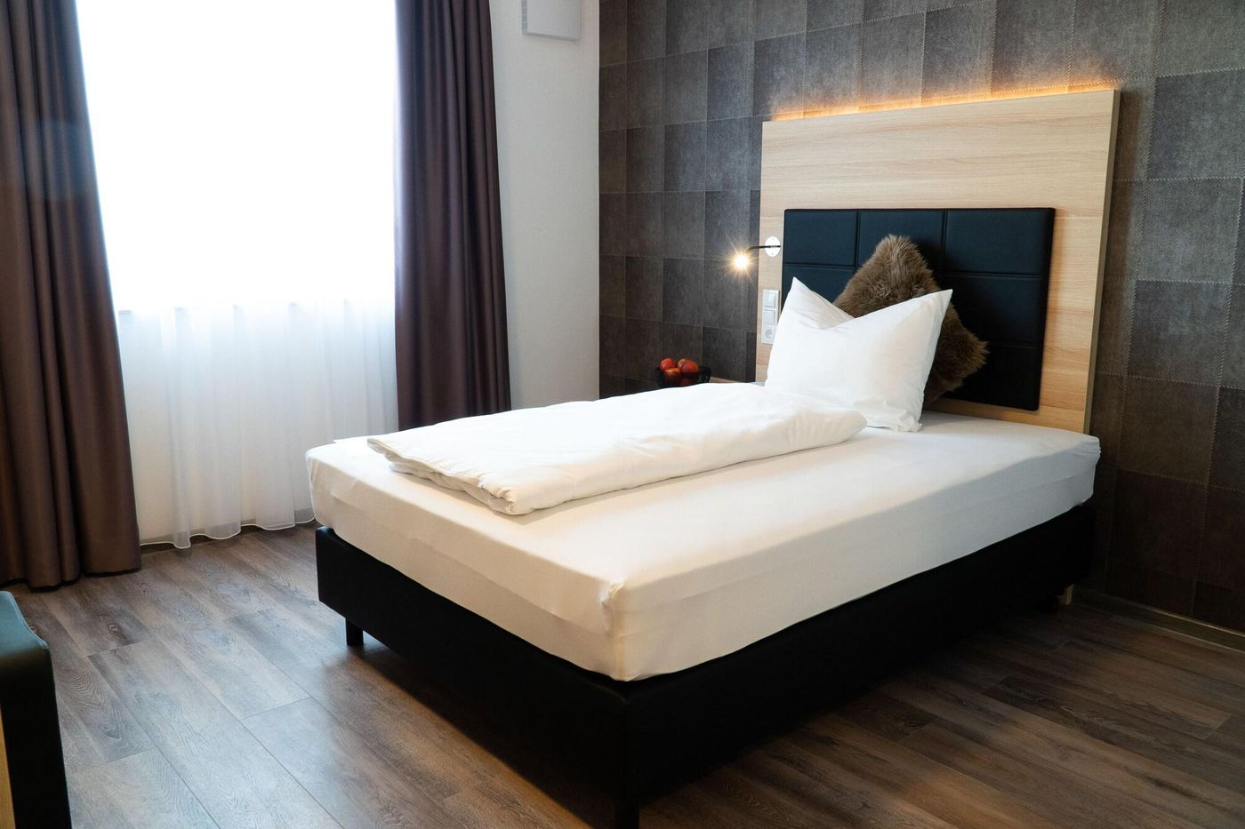 Hotel Schlafplatz - Germany - RODGAU - Room - 9