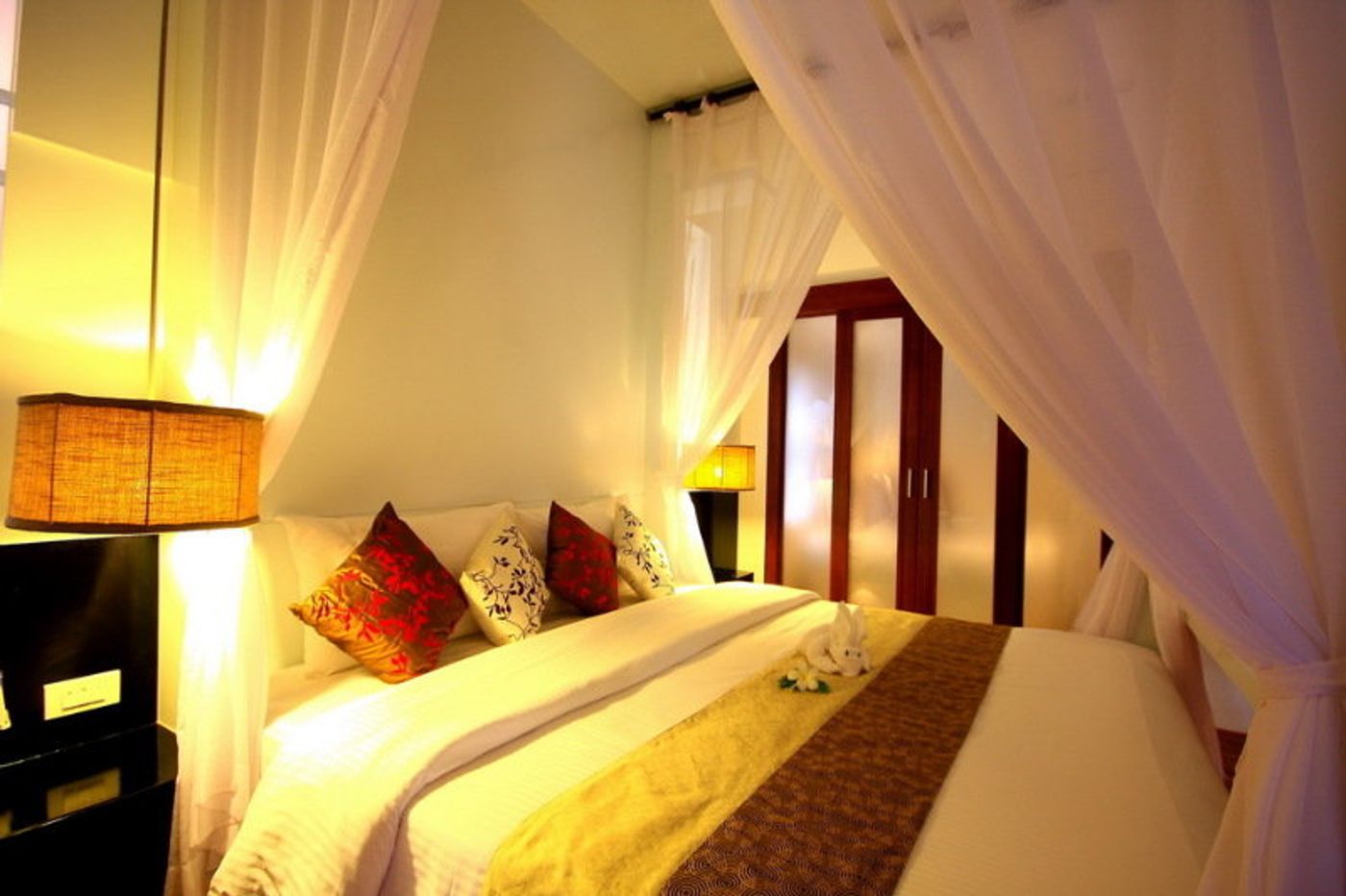 Pao-Jin-Poon-Beach-Front-Villa-Room-13