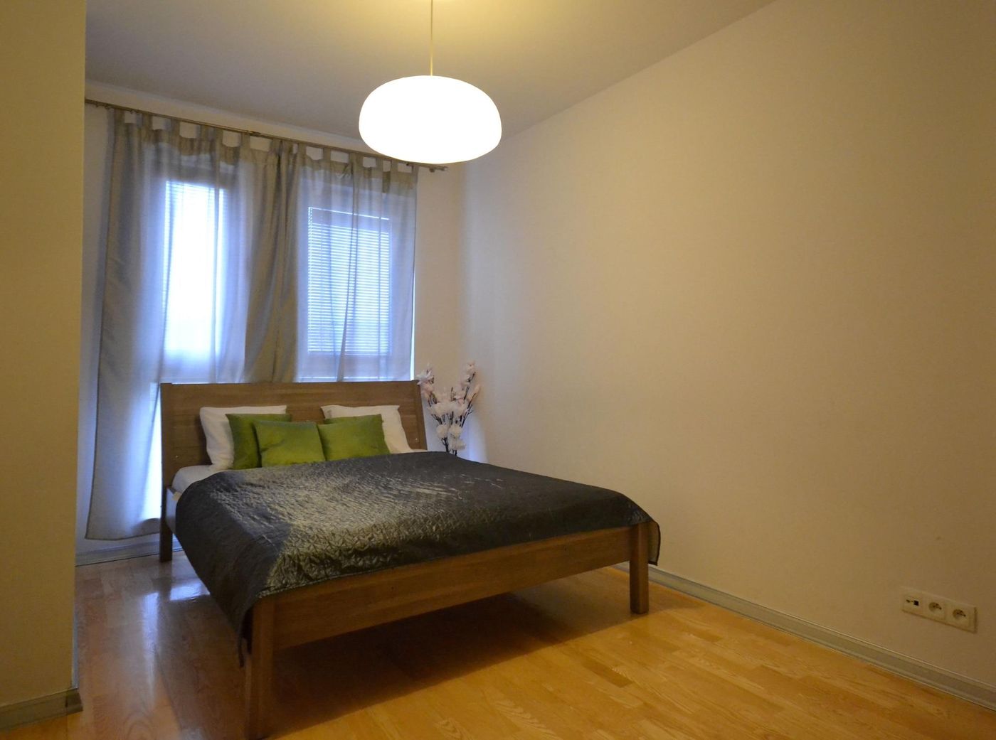 Senator Warsaw Apartments - Poland - Warsaw - Room - 6