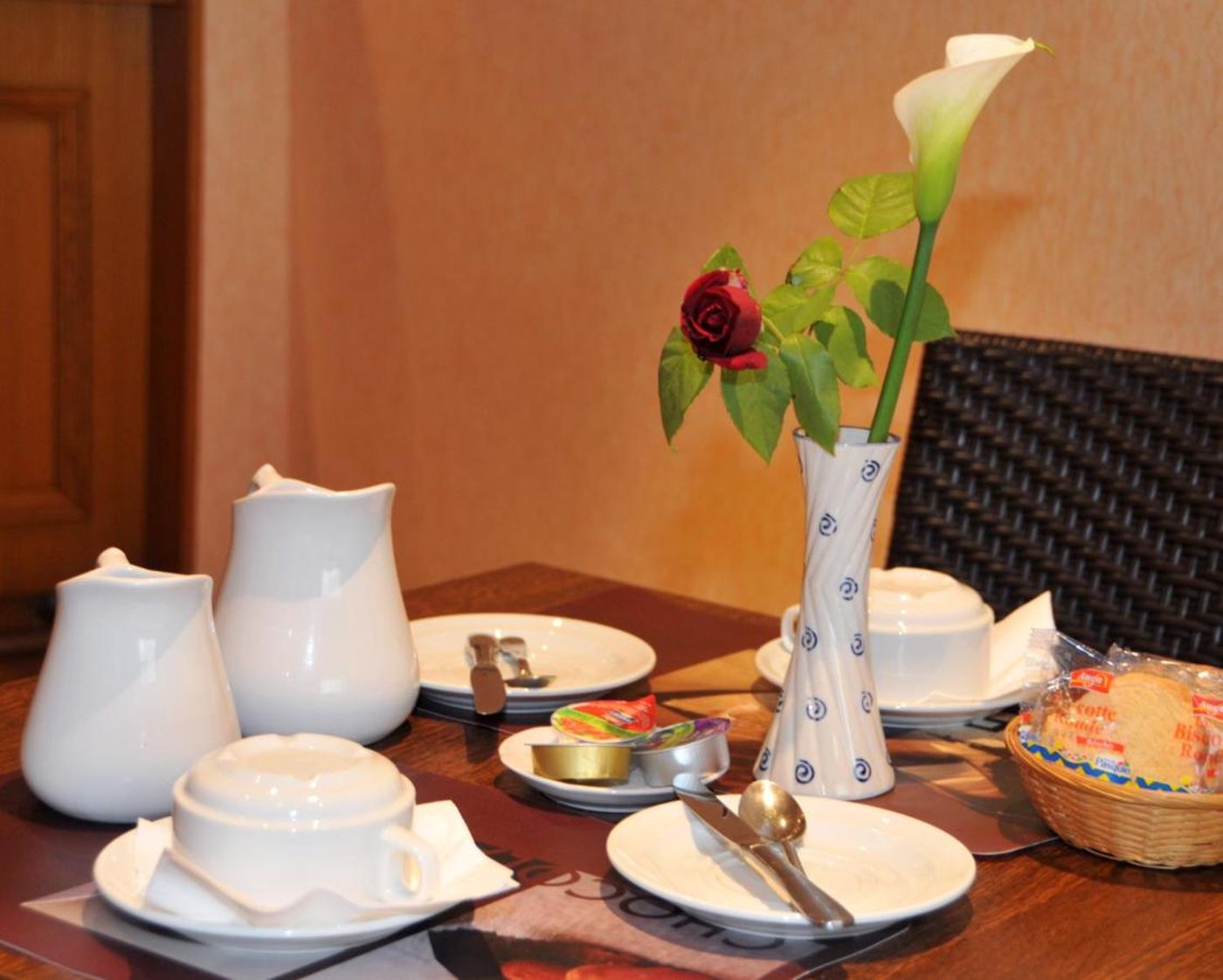 Logis Hotel L'Ange Couronne - France - BELLEVILLE - Restaurant - 5