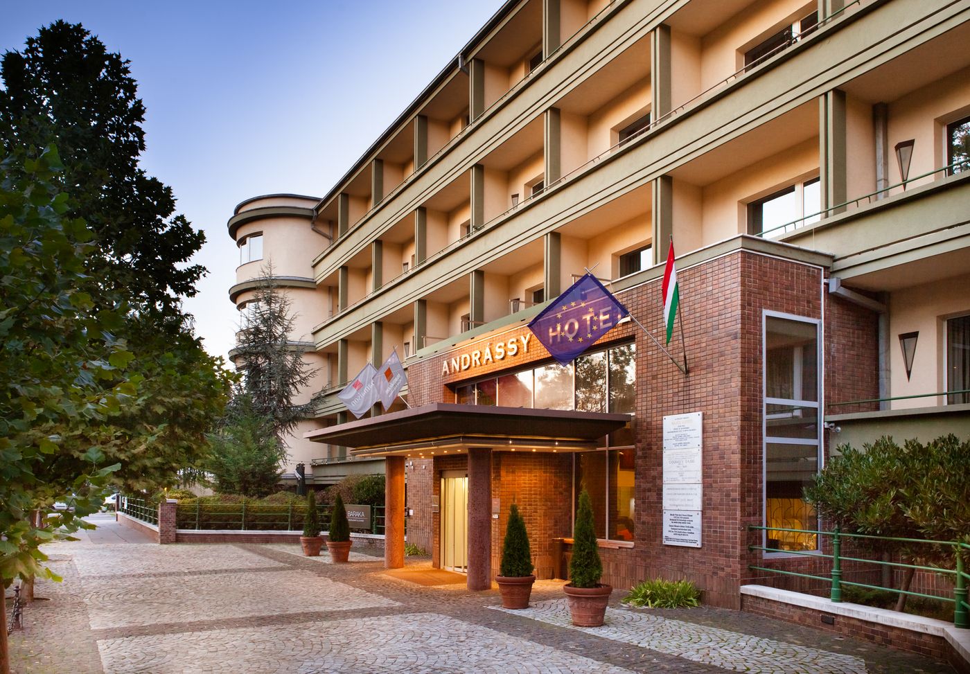 Mamaison-Hotel-Andrassy-Budapest-General-view-10