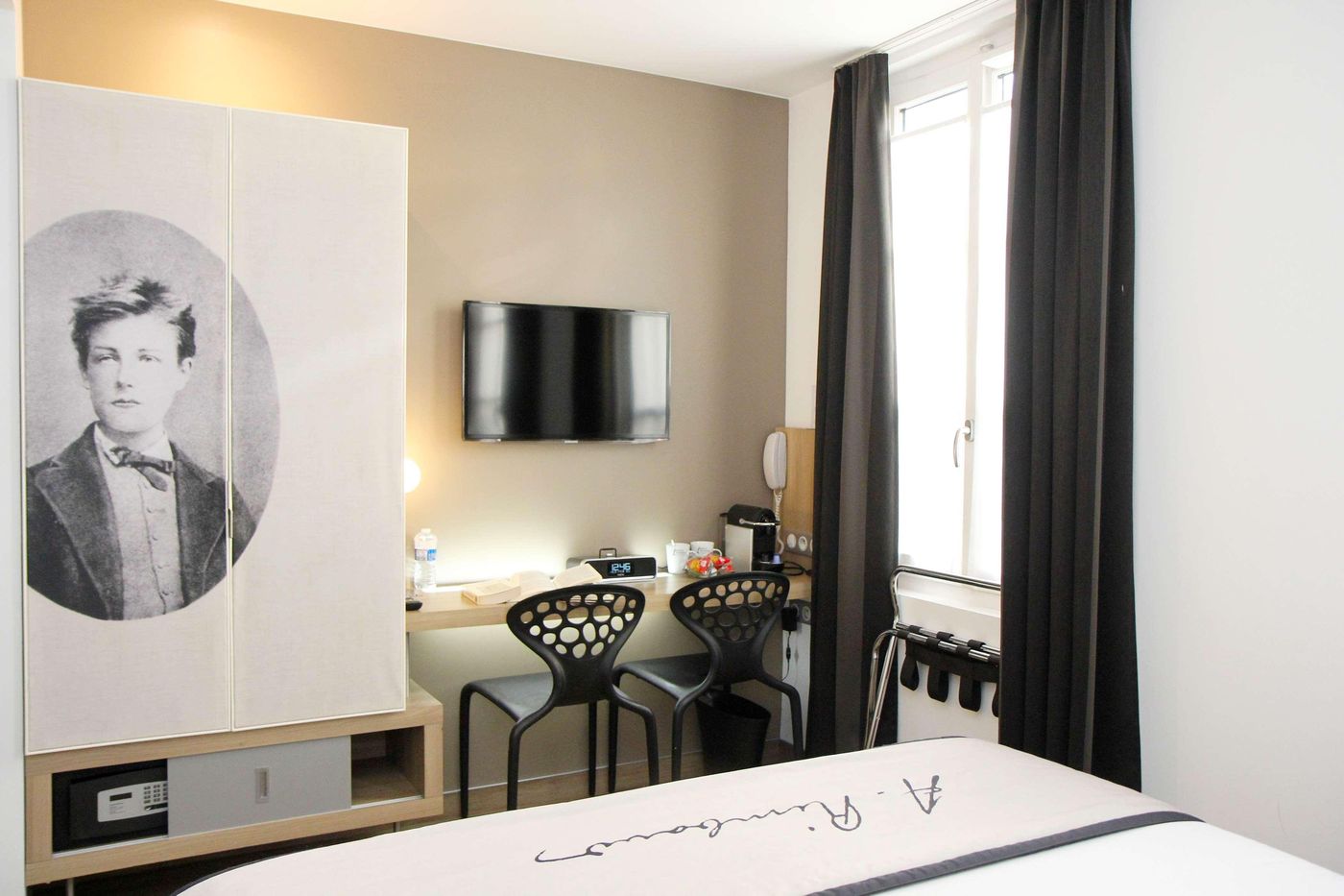 Hotel-Litteraire-Arthur-Rimbaud--BW-Signature-Coll-Room-52
