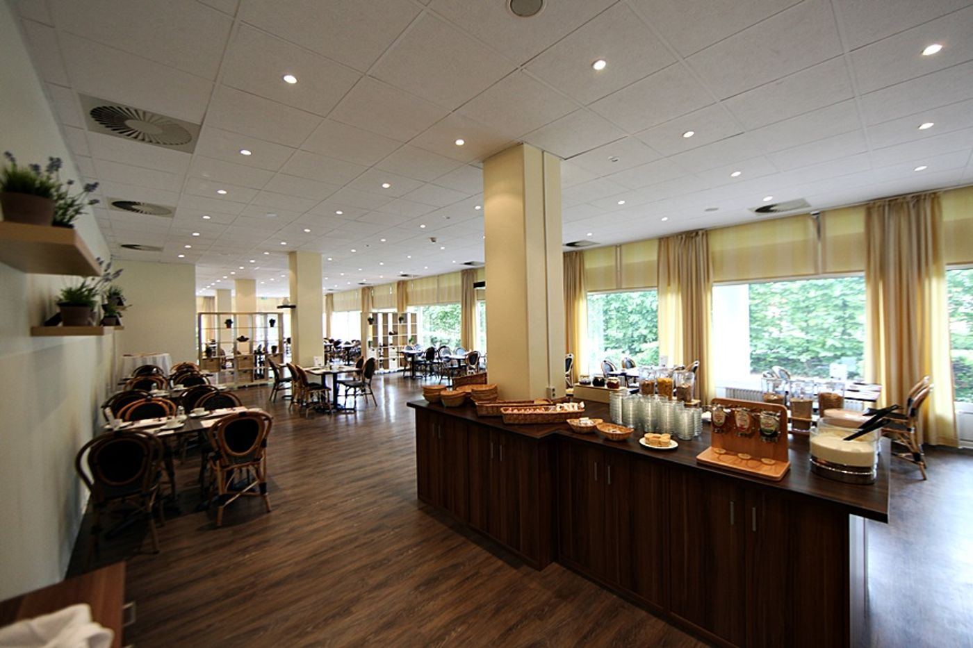 Azimut Hotel City South Berlin-Germany-BERLIN-General view-7