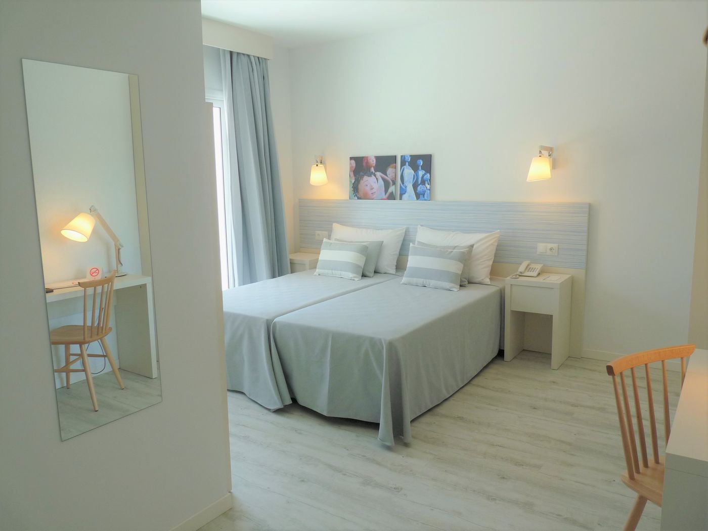 30 Degrees Hotel Pineda Splash