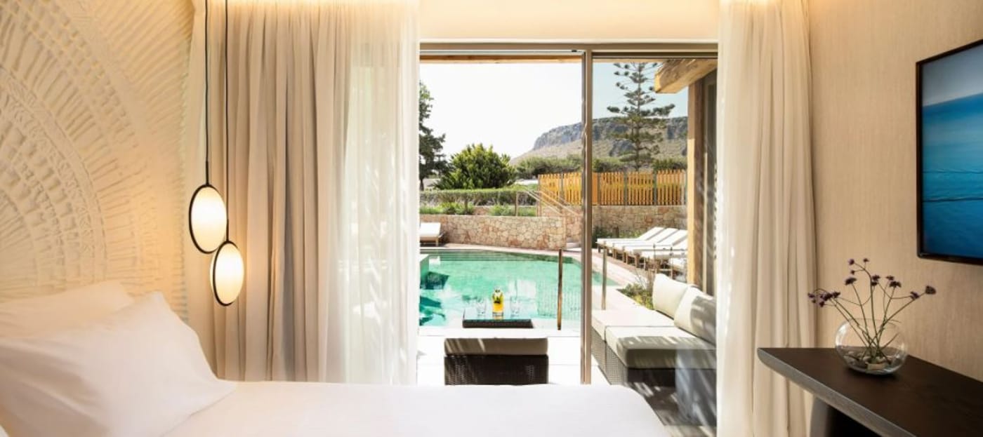 Mitsis-Rinela-Room-43