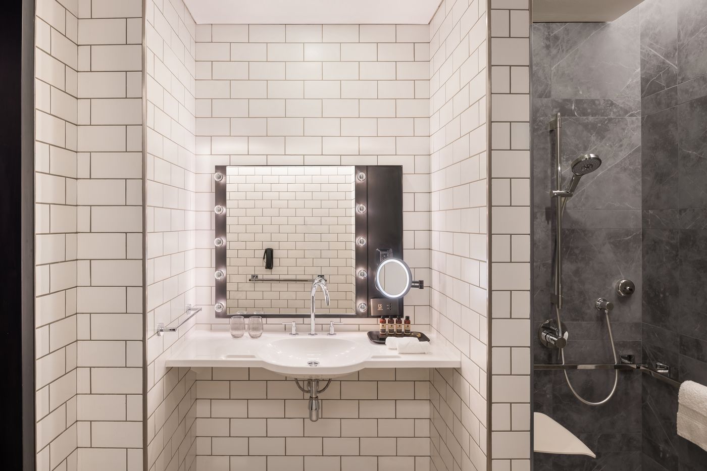 The WB Abu Dhabi, Curio Collection by Hilton