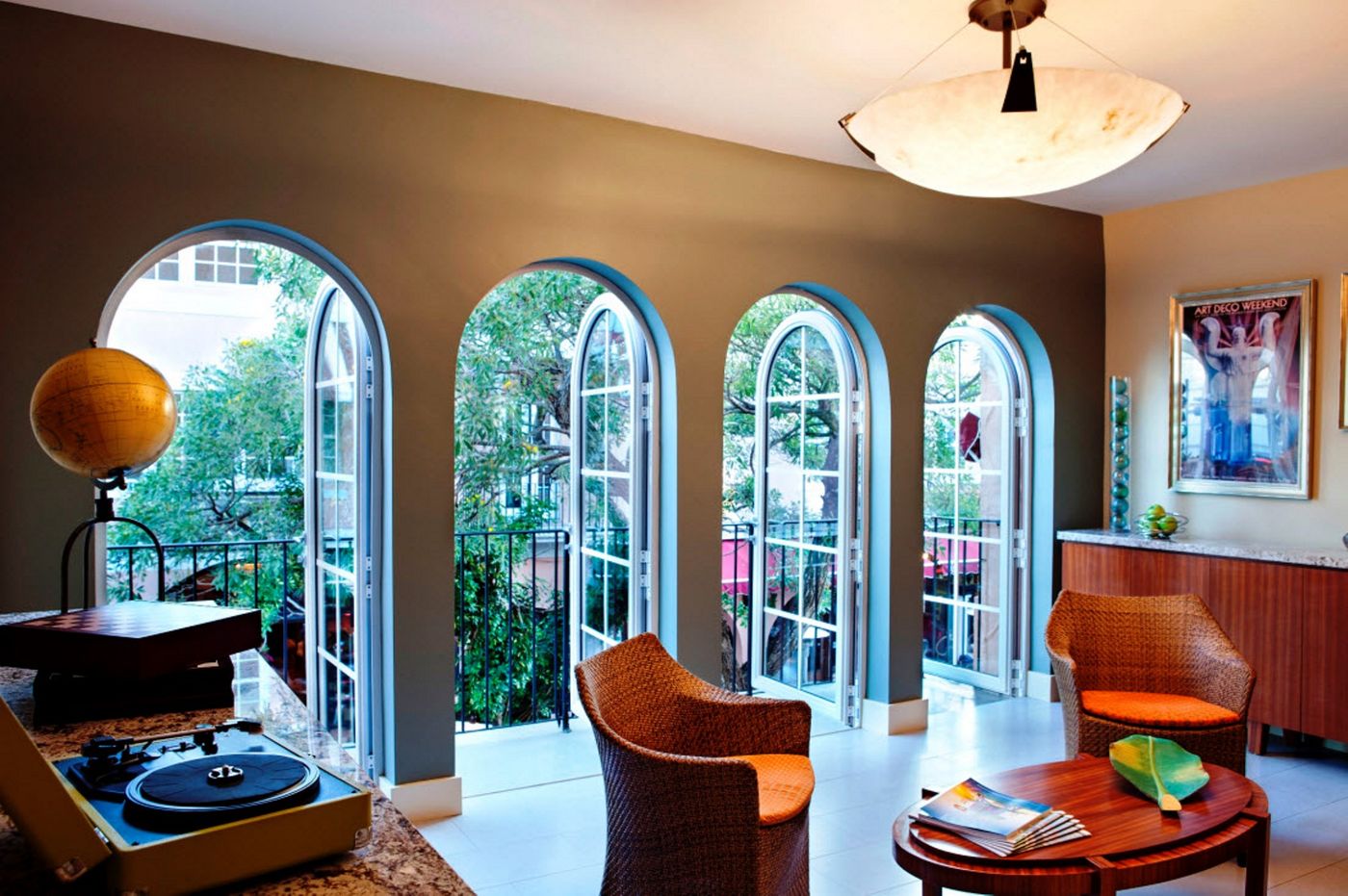 El Paseo - United States - MIAMI BEACH - Sports and Entertainment - 9