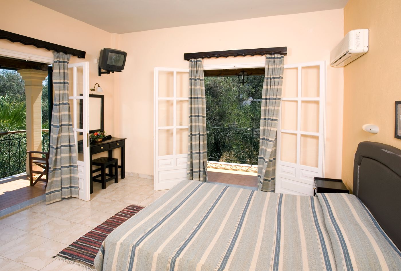 Villa-Yannis-Hotel-Apartments---Suites-Room-23