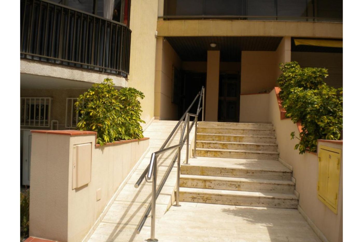 Costa-Verde-Apartments-Lobby-10