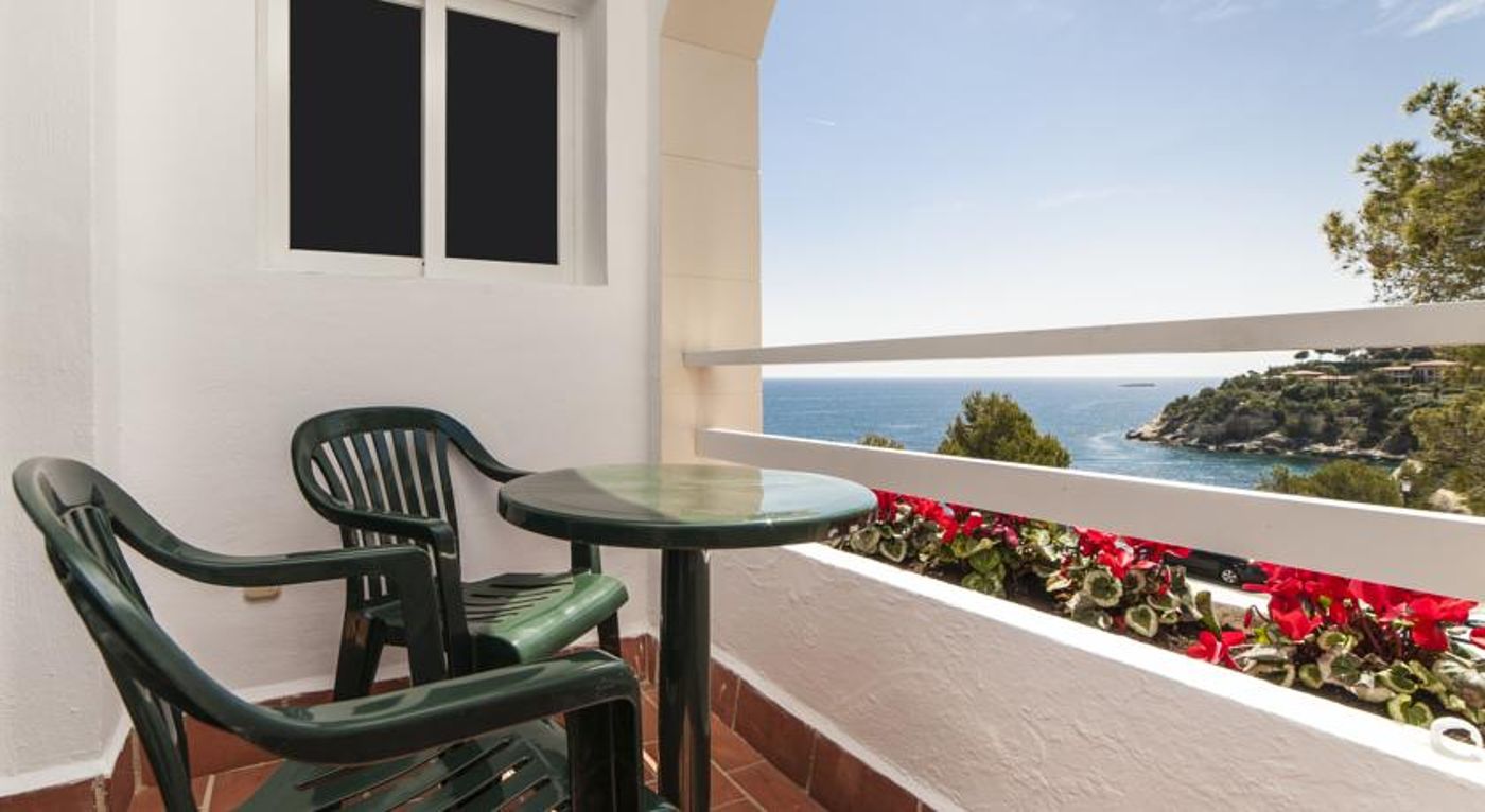 Globales Cala Vinas Apartments