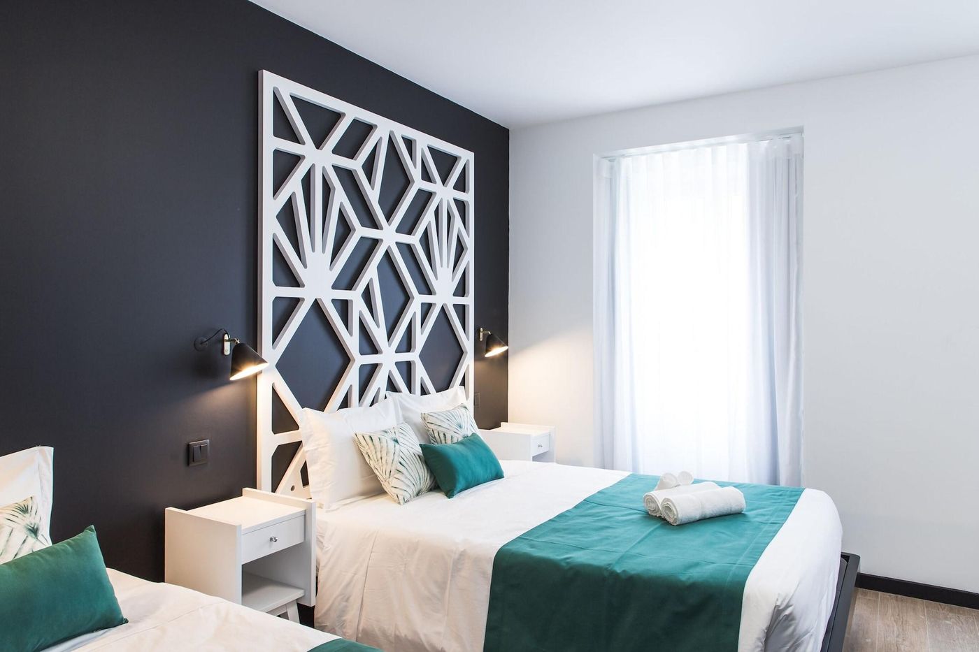 The Twenties 20-Portugal-Lisboa-Room-8