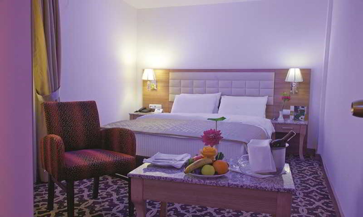 The-City-Hotel-Room-6