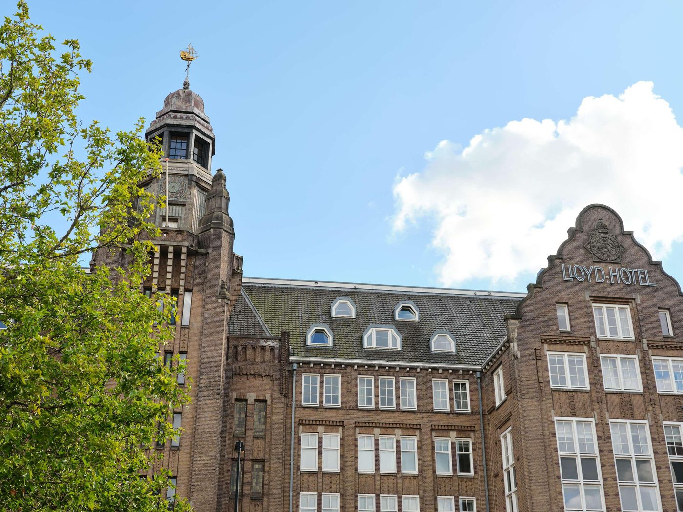 The-Hoxton-Lloyd-Amsterdam-General-view-1