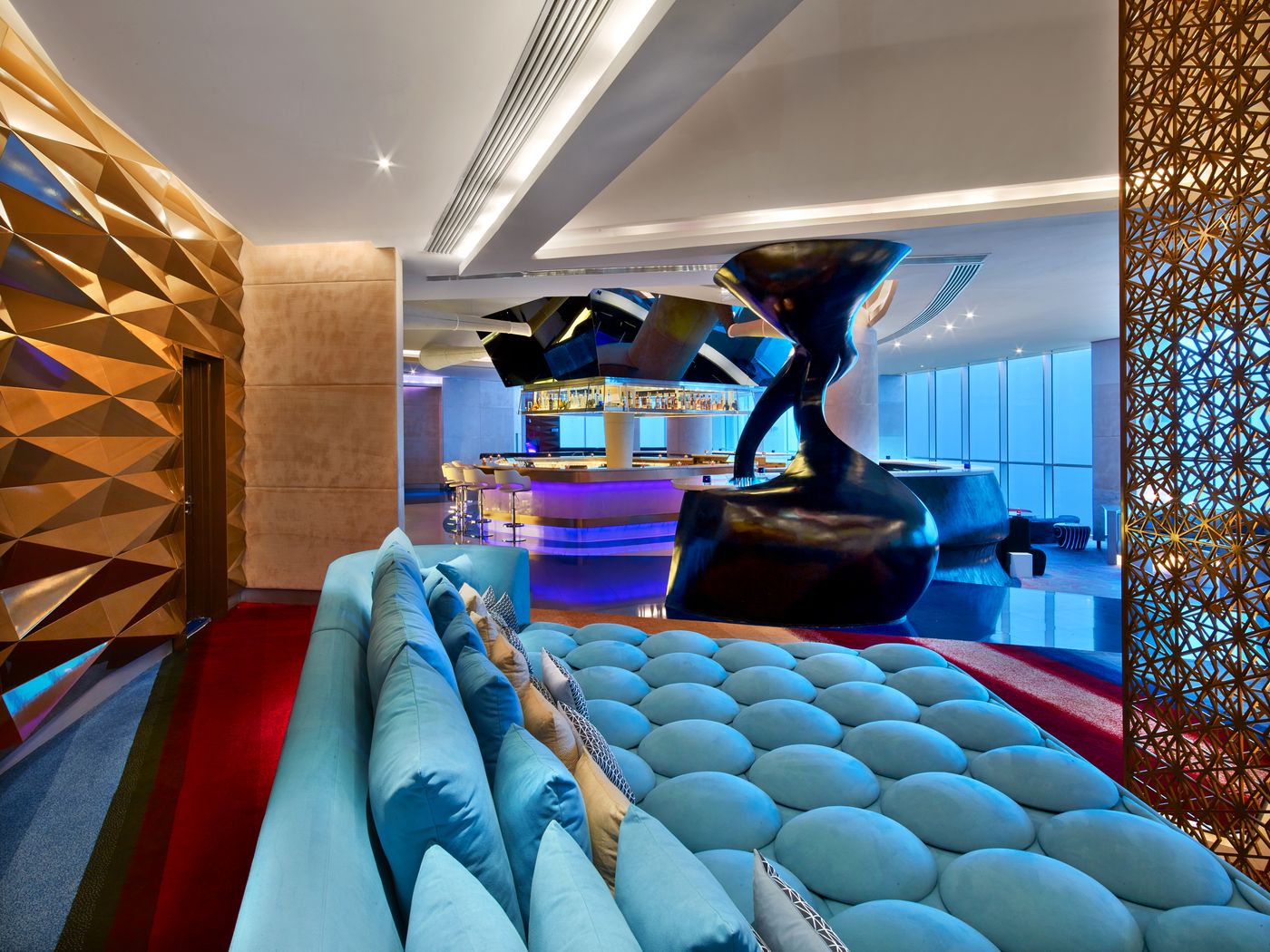 V hotel Curio Collection by Hilton