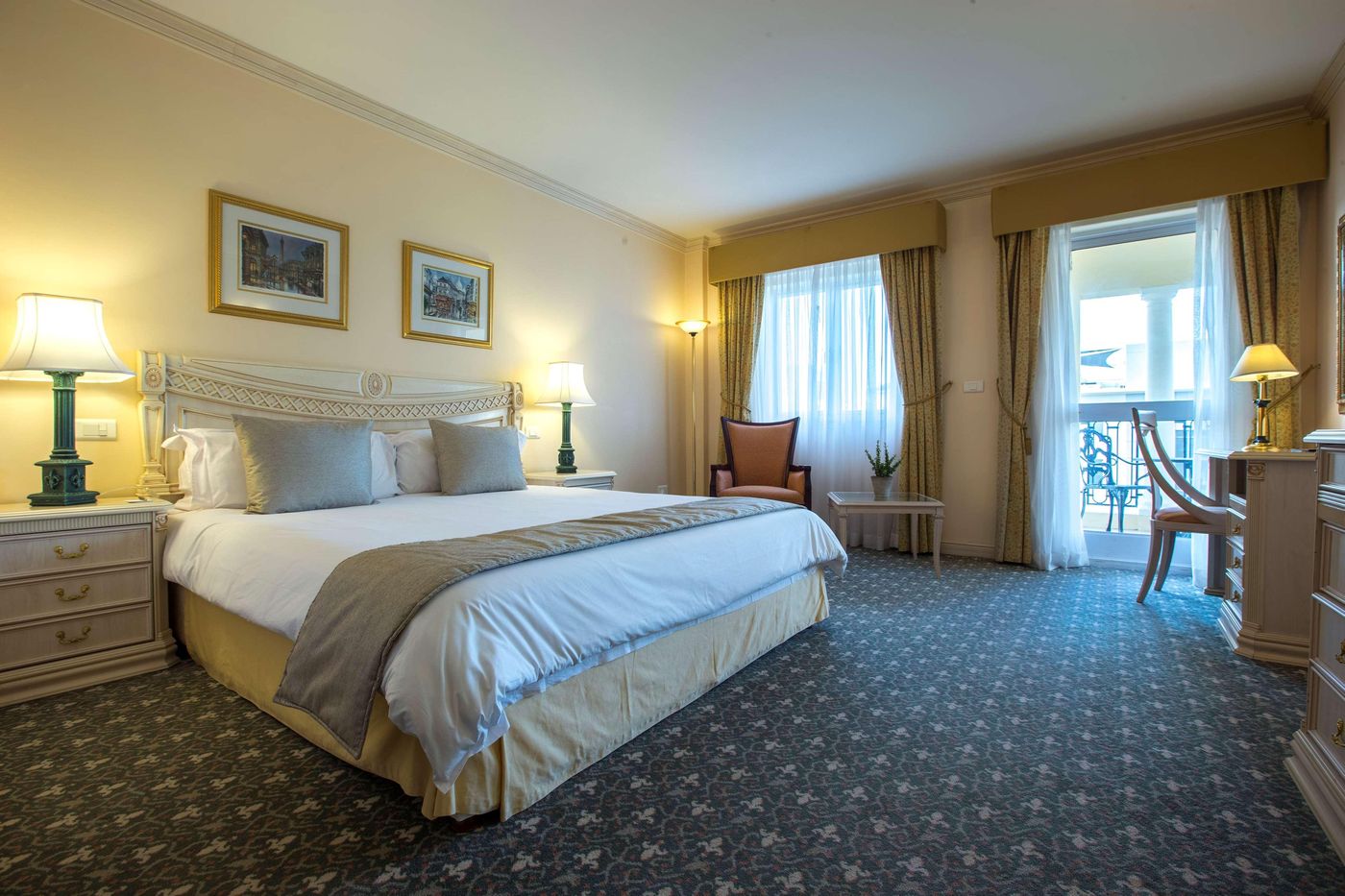 Radisson-Blu-Le-Vendome-Room-11