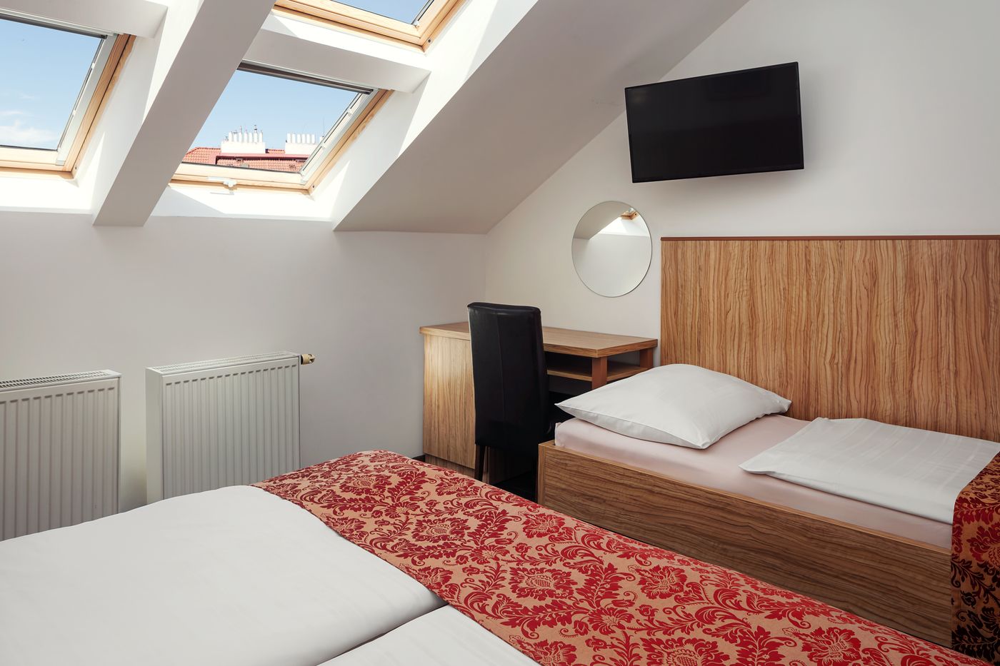 Superior-Hotel-Room-22