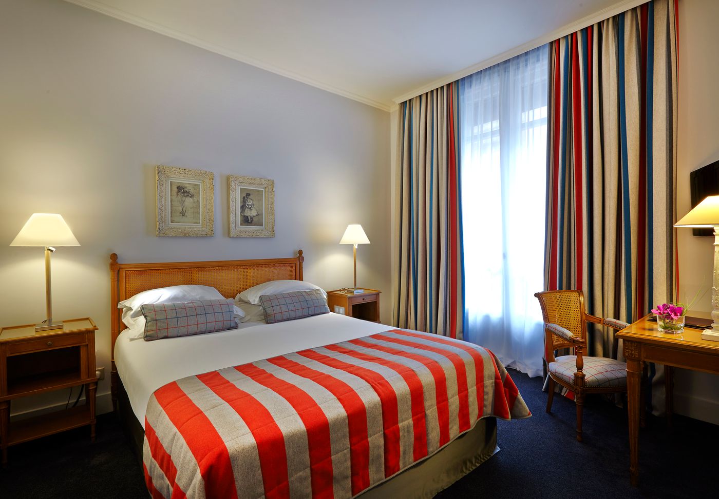 Royal-Arc-de-Triomphe-Room-14