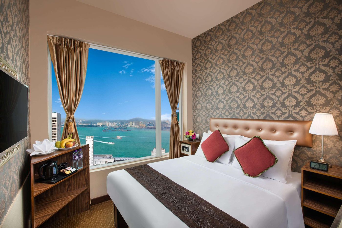 Ramada-Hong-Kong-Harbour-View-Room-12