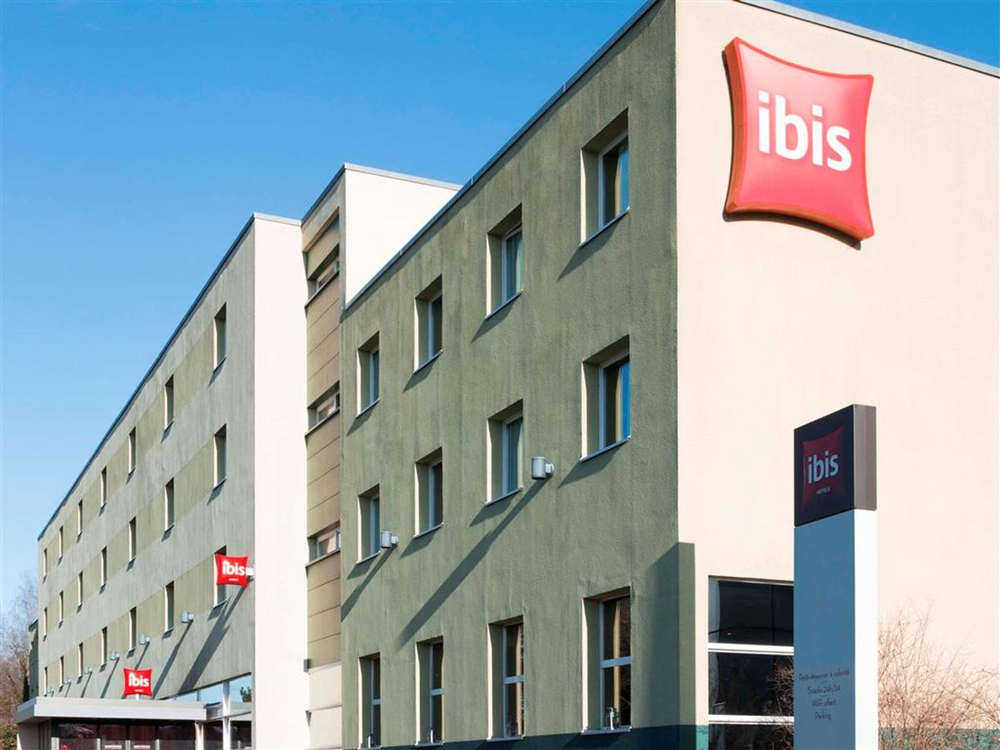 Ibis-Geneve-Aeroport-General-view-6