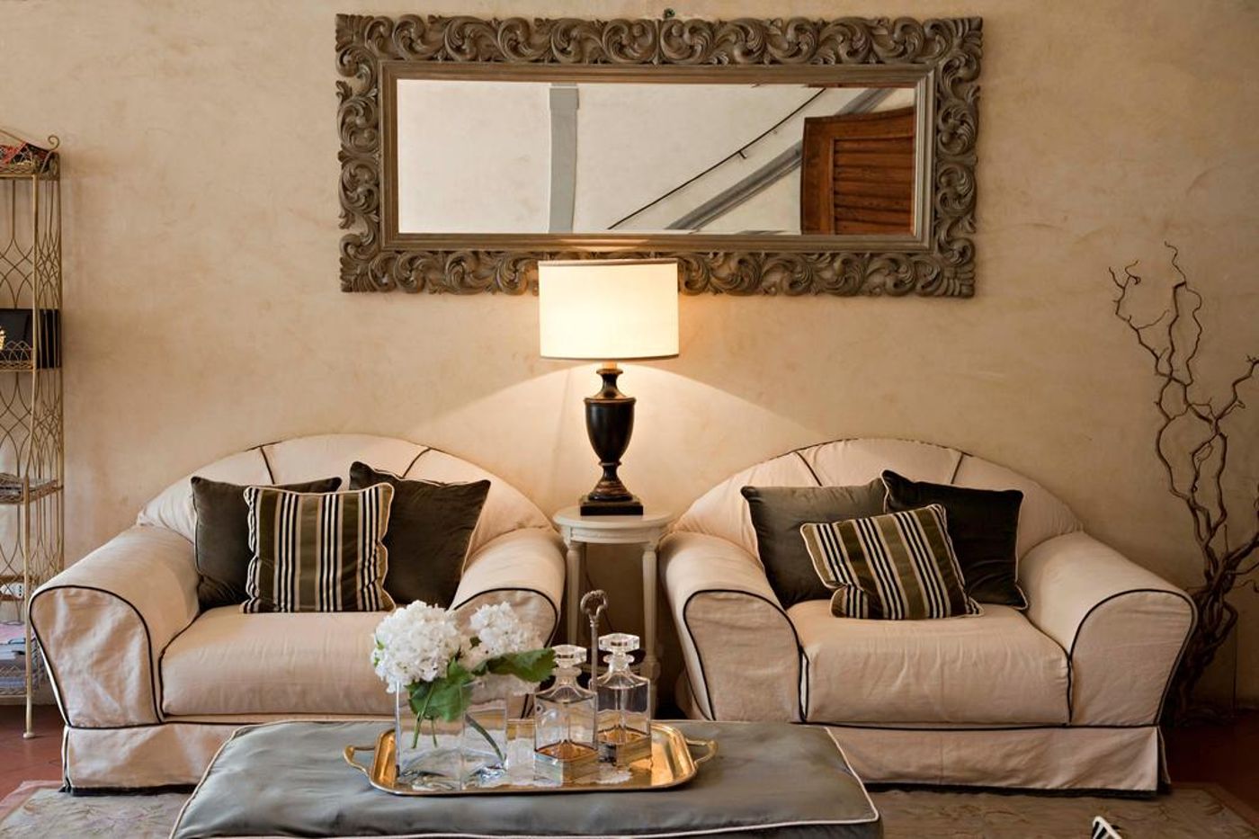 The-J---J-Historic-House-Hotel-Lobby-13