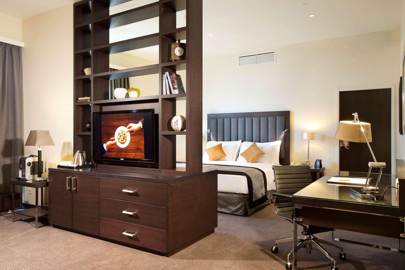 Doubletree-By-Hilton-Luxembourg-Room-5