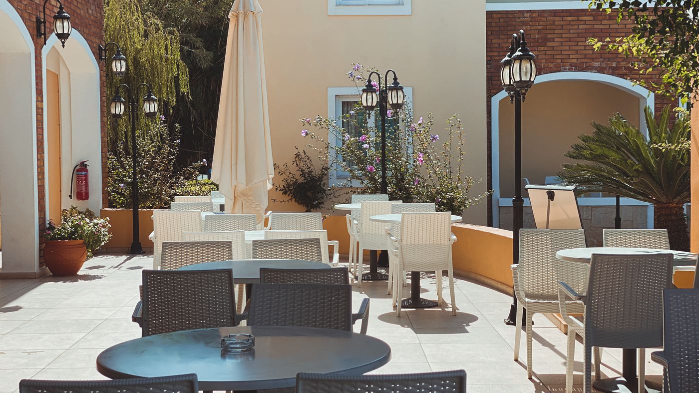 Chrispy-World-Bar-24