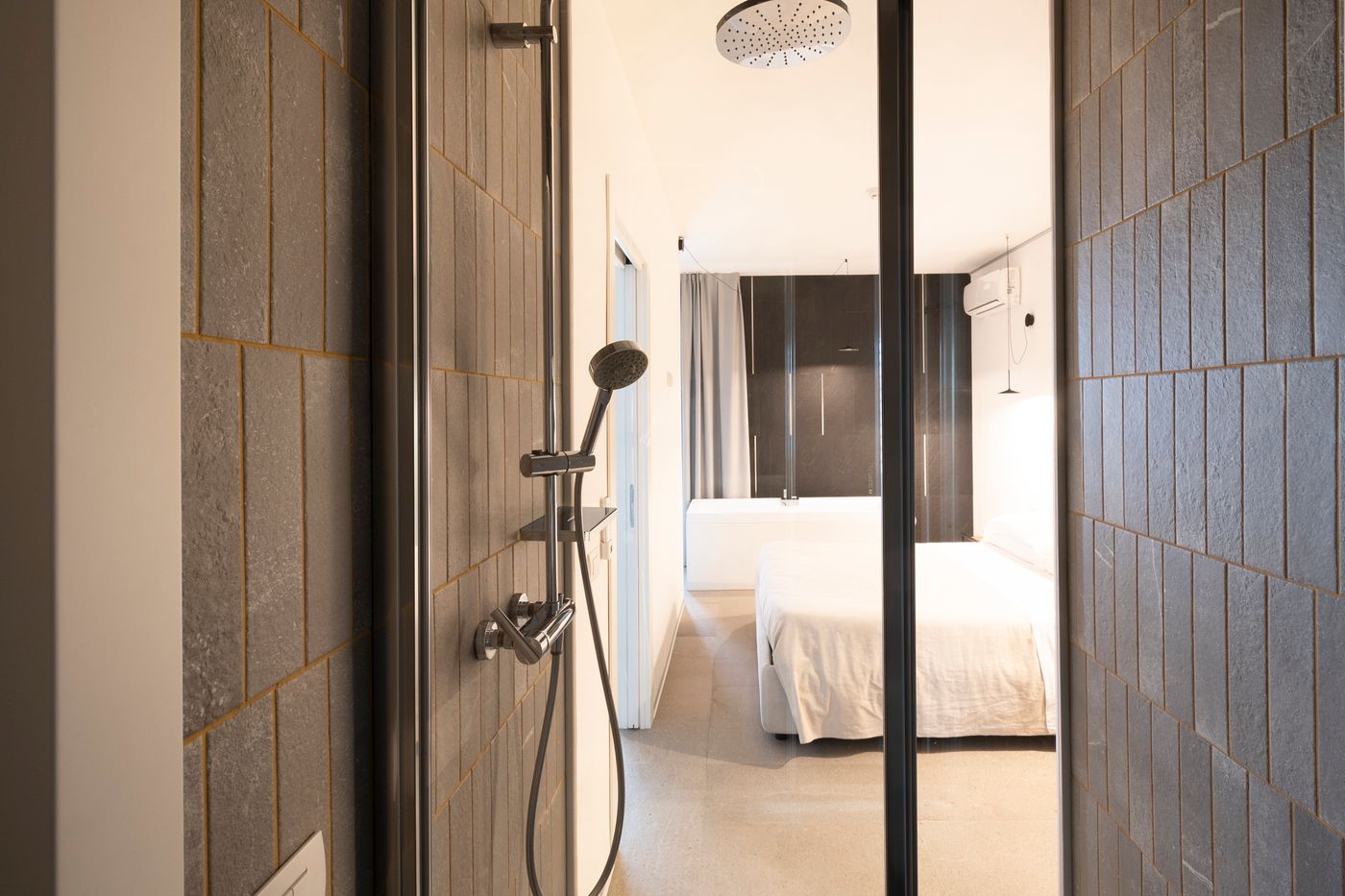 Alkamuri-Posh-Hotel---Spa-Room-51