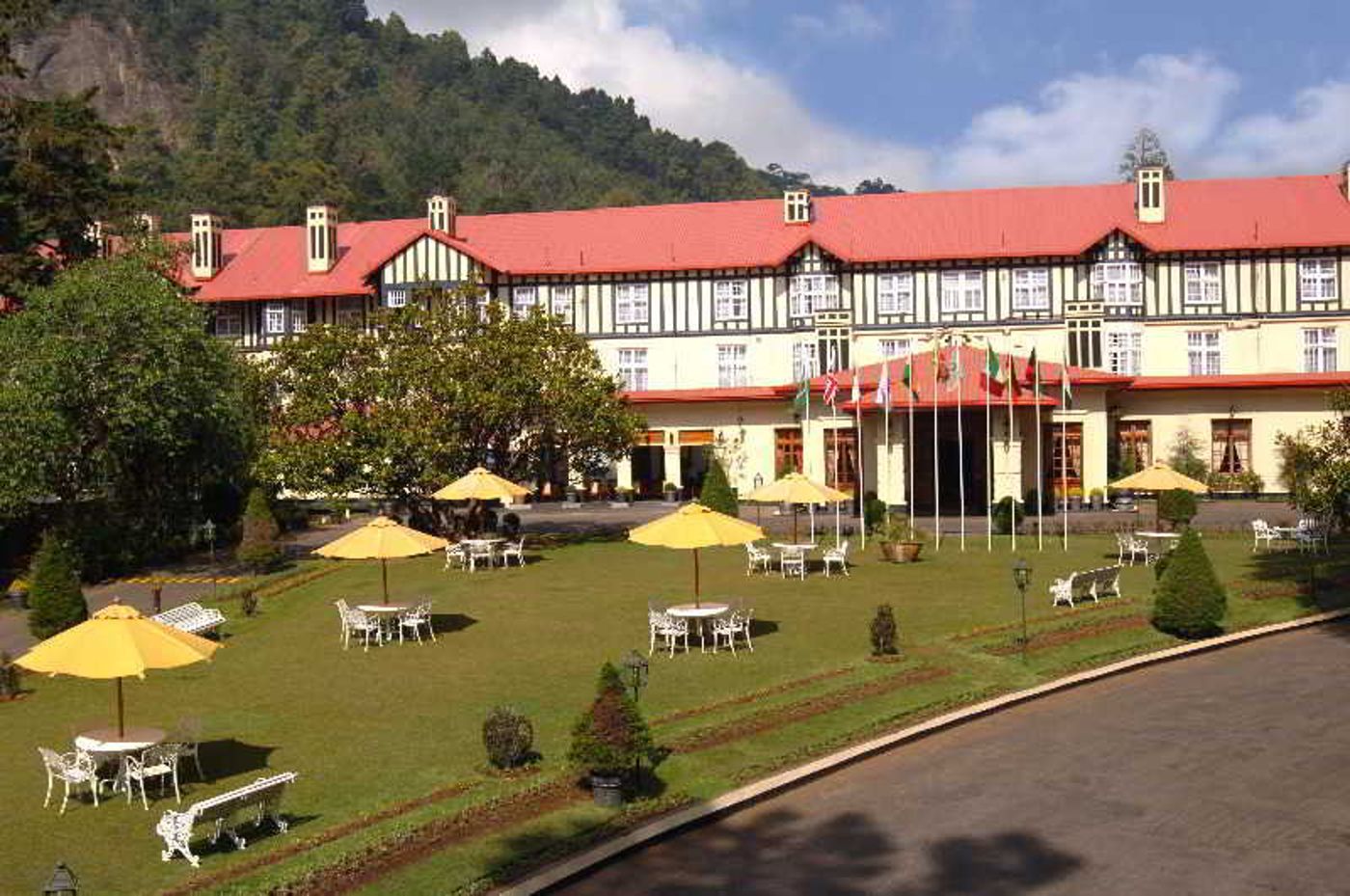 The Grand Hotel-Sri Lanka-NUWARA ELIYA-General view-10